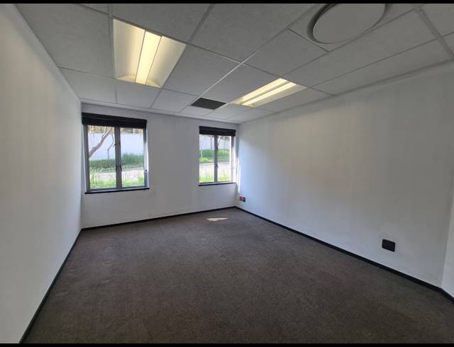 1,065M² OFFICE TO LET IN SANDTON CENTRAL